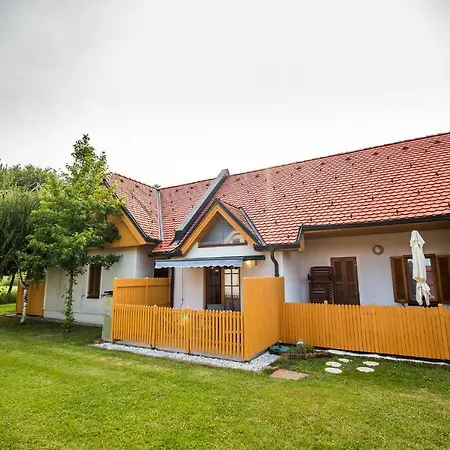 아파트 Golf With Tickets Discount 모라브스케토플리체