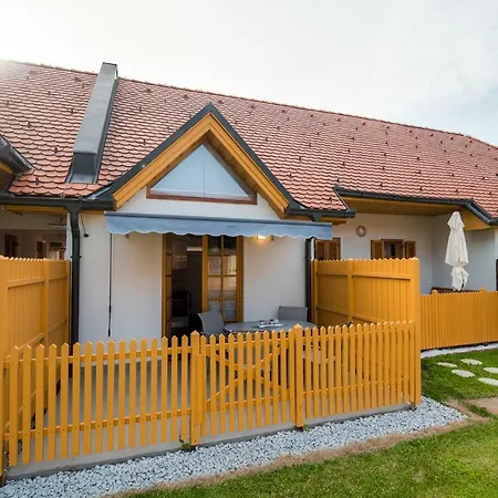 Golf With Tickets Discount Apartman