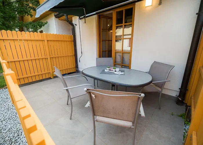 Golf With Tickets Discount Apartment